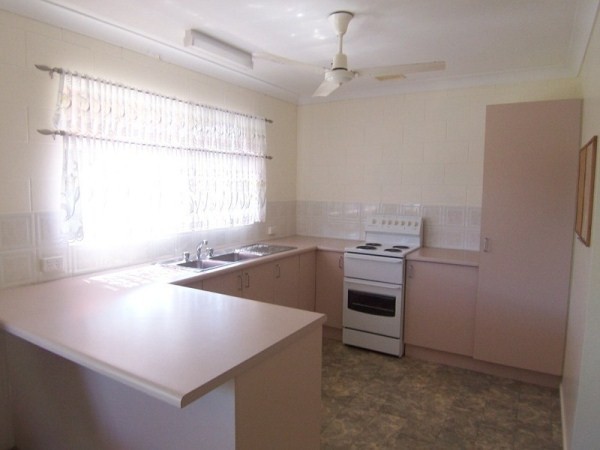 35 Moffat Street, KIRWAN, QLD 4817