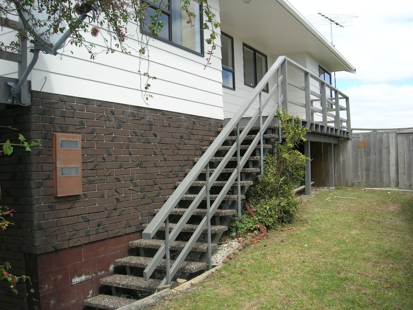 750 East Coast Road, PINEHILL, North Shore City