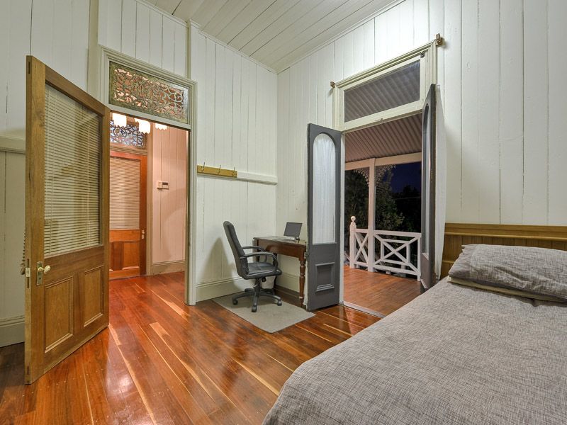 31 ROSA Street, SPRING HILL, QLD 4000