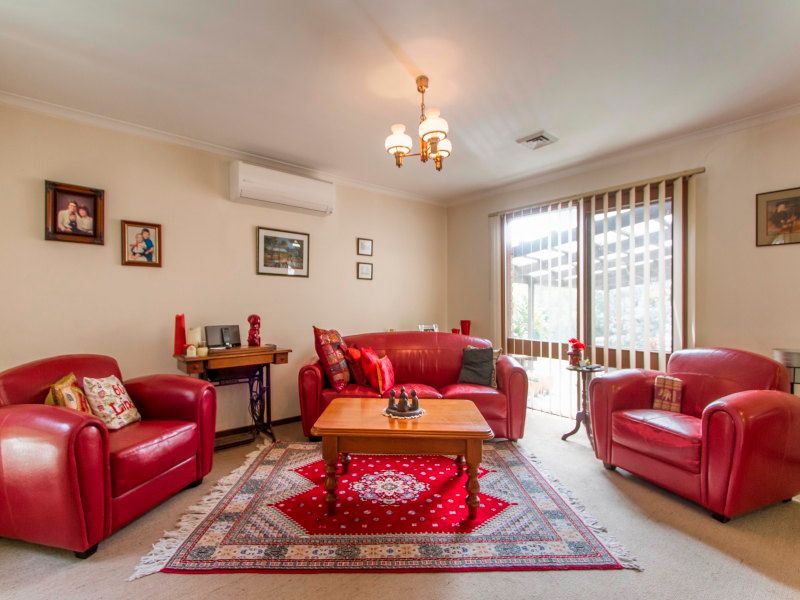 16 Taverner Square, FRANKSTON, VIC 3199