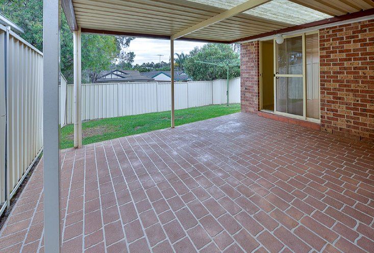 12 Magpie Place, GLENMORE PARK, NSW 2745