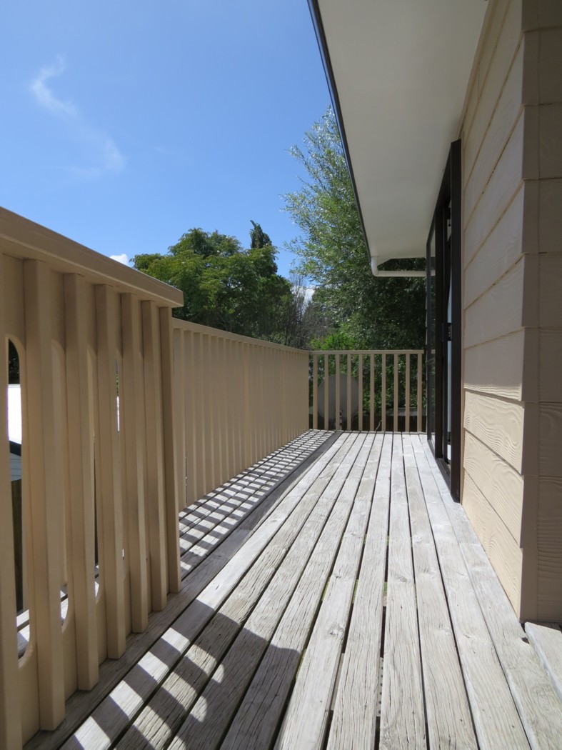 35A Neal Avenue, GLENFIELD, North Shore City