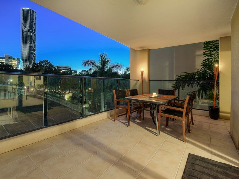 287 WICKHAM Terrace, SPRING HILL QLD 4000