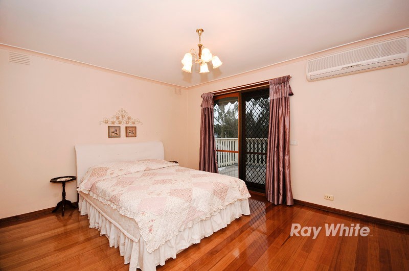 4 Melanie Close, WANTIRNA SOUTH, VIC 3152