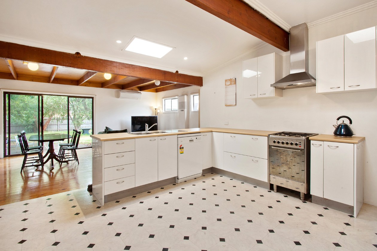 8 Norma Avenue, OAKLEIGH SOUTH, VIC 3167