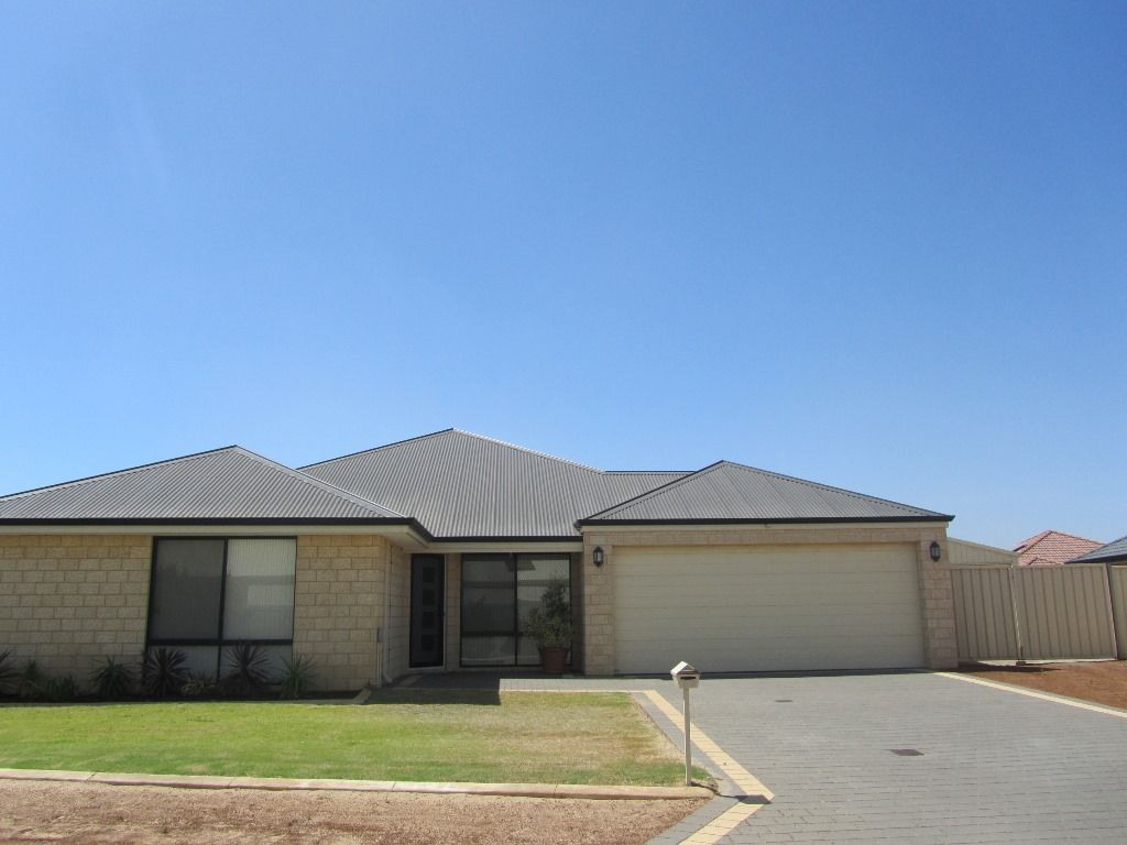 20 Yolanda Edge, WANDINA, WA 6530