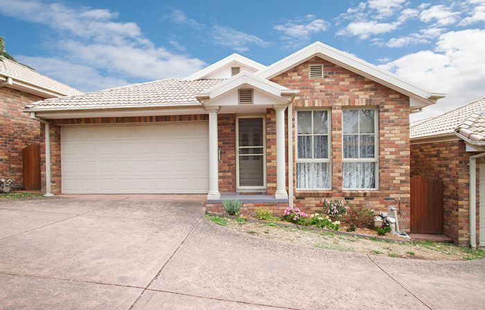 4 William Street, GREENSBOROUGH VIC 3088