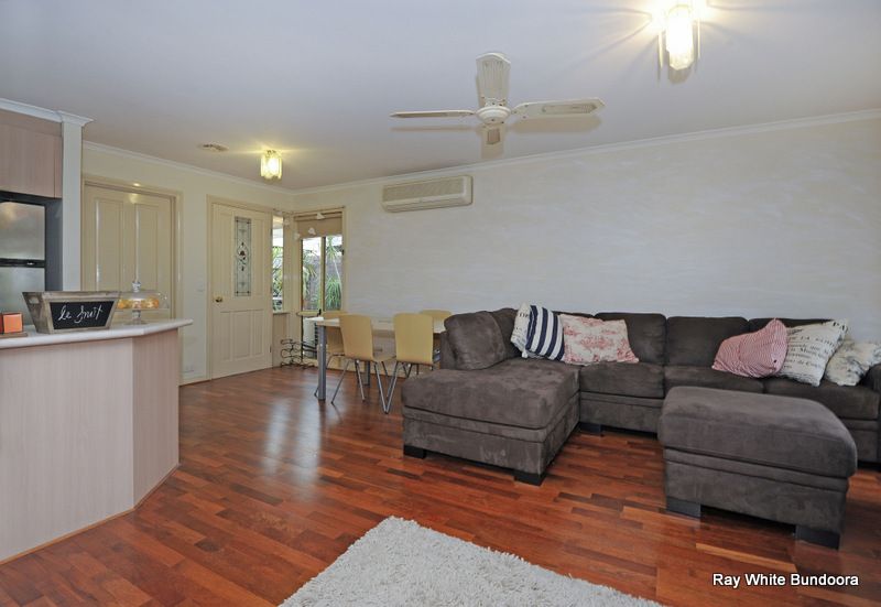 1/6 Downs Street, PASCOE VALE, VIC 3044
