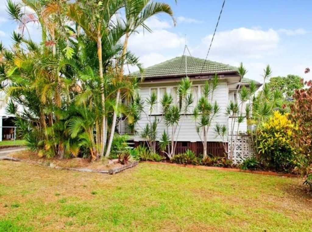 29 Seville Road, HOLLAND PARK, QLD 4121