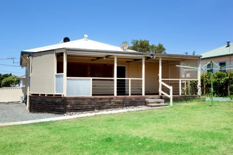 1 Stewart Street, TAREE, NSW 2430