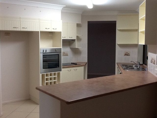 52 HAYDN Drive, KAWUNGAN, QLD 4655