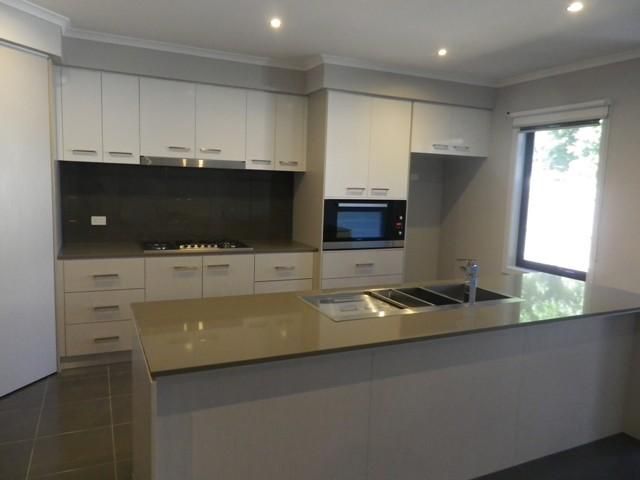 2/5 Shepreth Avenue, NOBLE PARK, VIC 3174