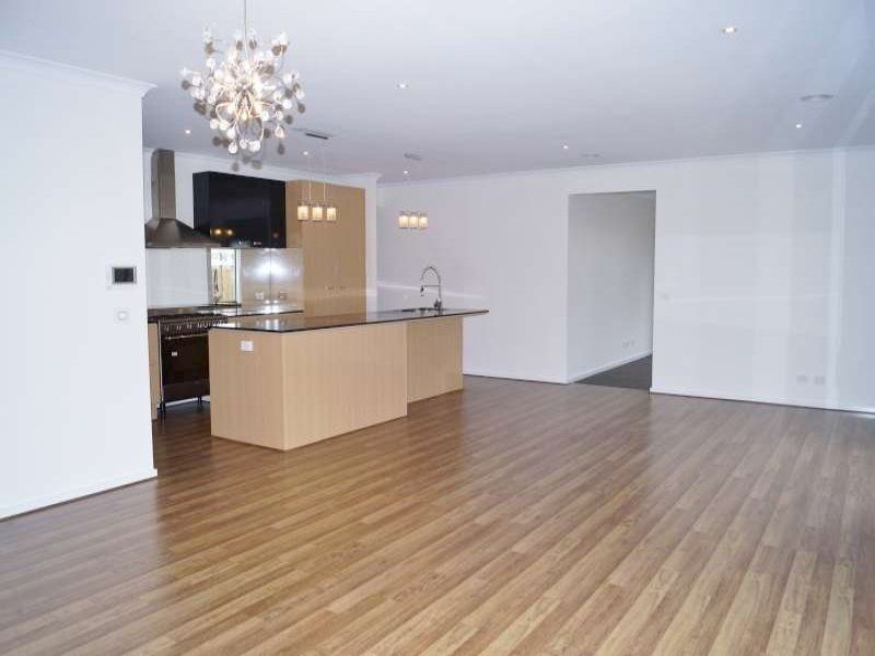 13 Seacoast Street, POINT COOK, VIC 3030