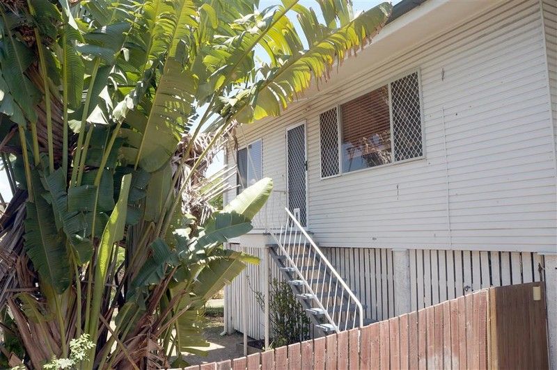 2/8 Wistari Street, CLINTON, QLD 4680