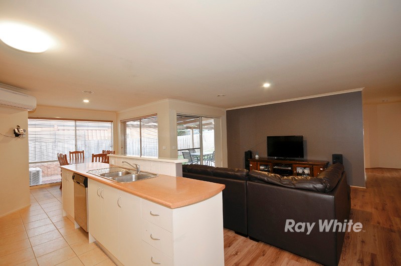 37 Central Parkway, CRANBOURNE WEST, VIC 3977