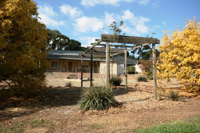36 Warenda Road, CLARE, SA 5453
