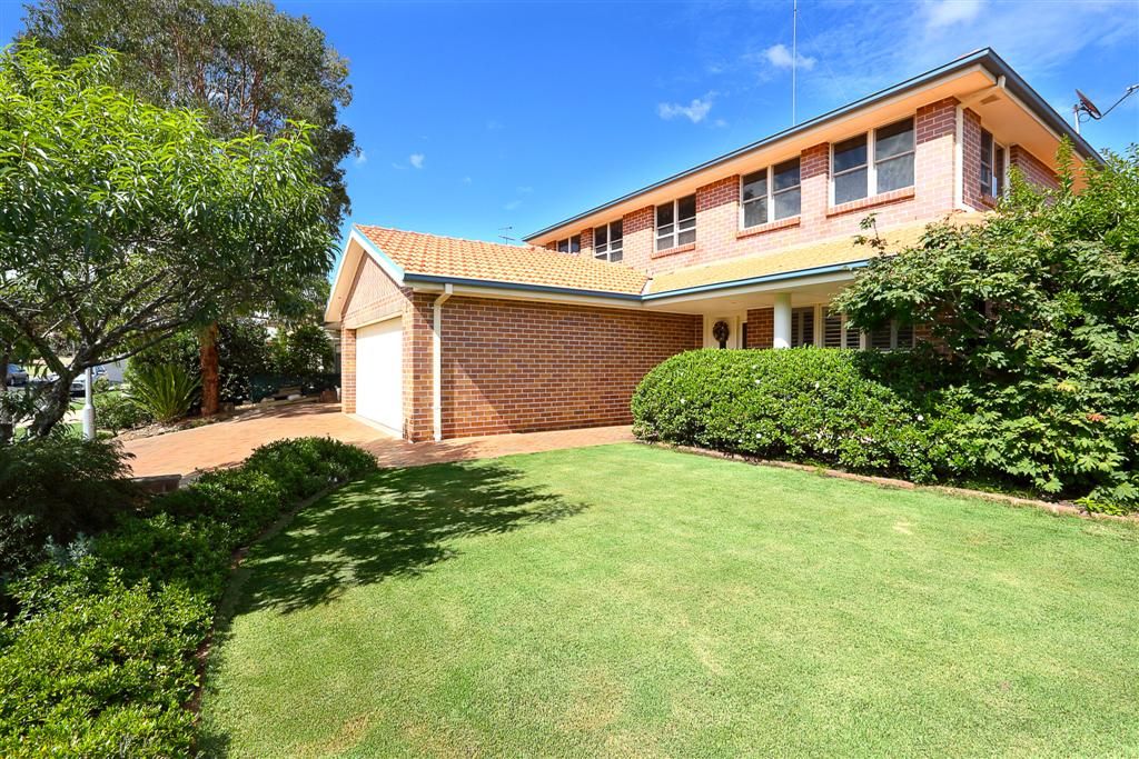 1 Huntingdale Drive, GLENMORE PARK, NSW 2745