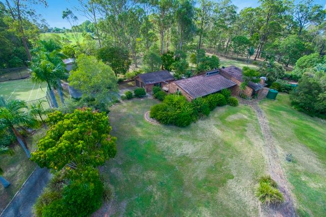 99 Ford Road, ROCHEDALE QLD 4123