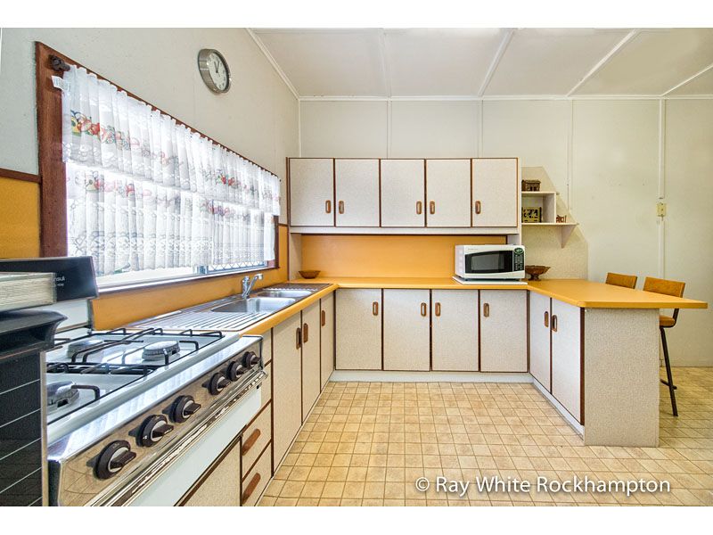 12 Lavarack Street, THE RANGE, QLD 4700