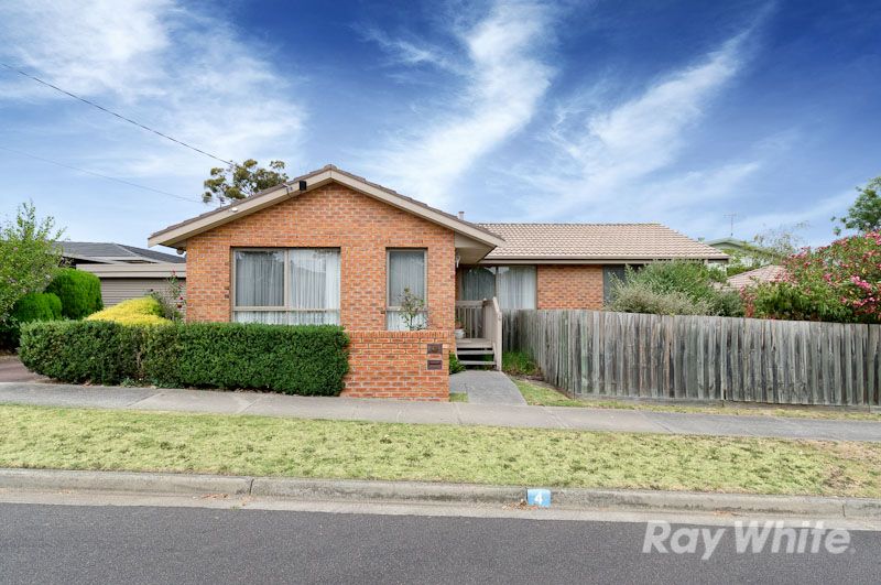 4 Olive Street, MORNINGTON VIC 3931