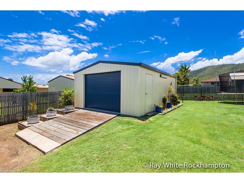 395 Farm Street, NORMAN GARDENS, QLD 4701