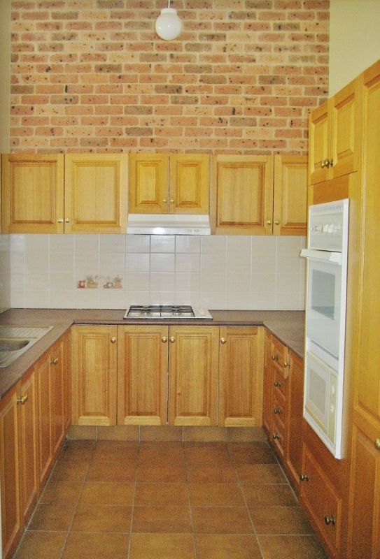 8/4 Old Barracks Lane, YOUNG, NSW 2594