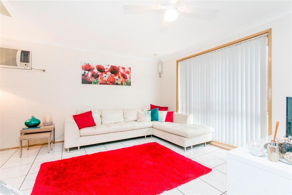 11 Pardalote Place, GLENMORE PARK, NSW 2745
