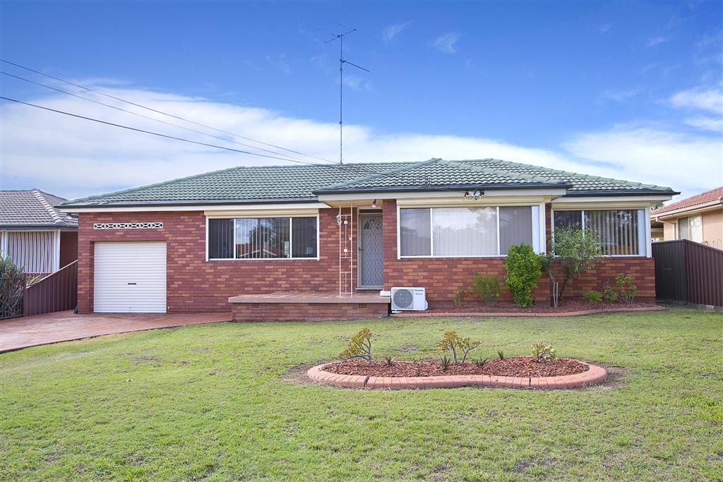 9 Wiles Place, CAMBRIDGE PARK NSW 2747