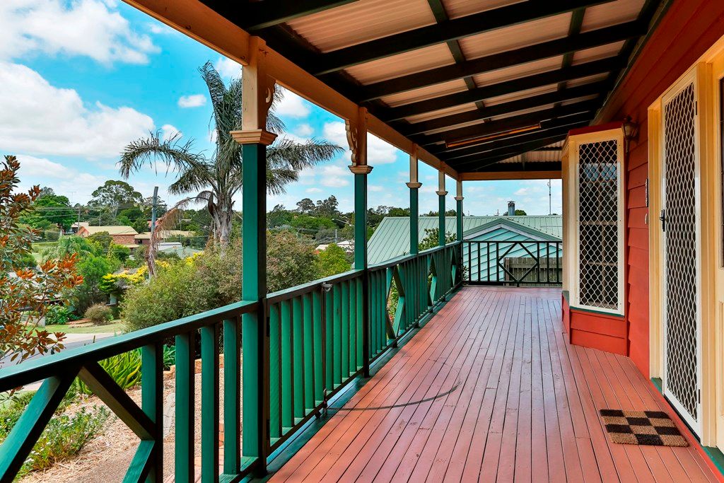 9 Mollison Court, WILSONTON, QLD 4350