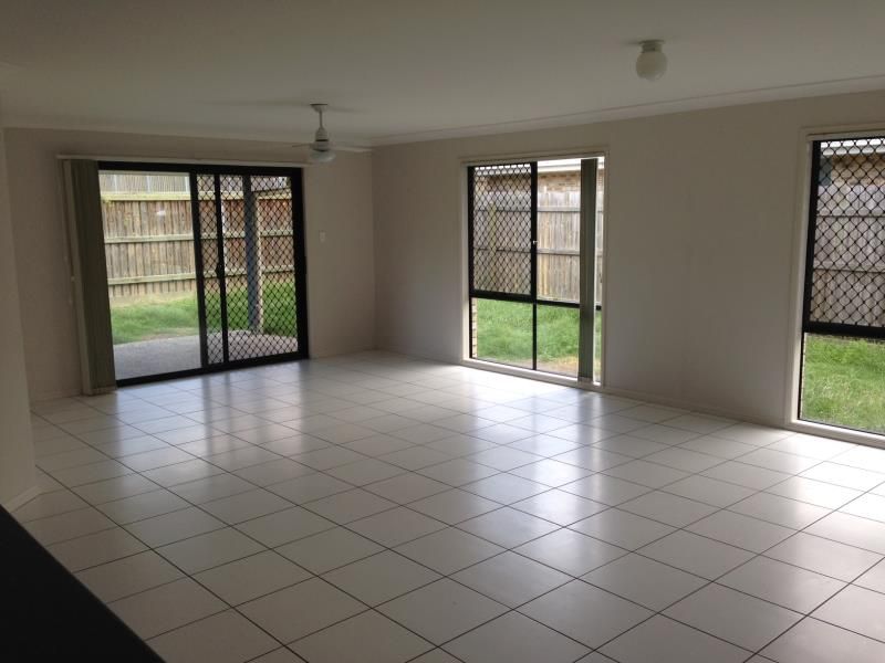 12 Treeline Place, DURACK, QLD 4077