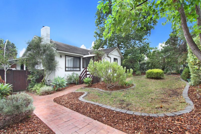 11 Coolac Street, CHADSTONE VIC 3148