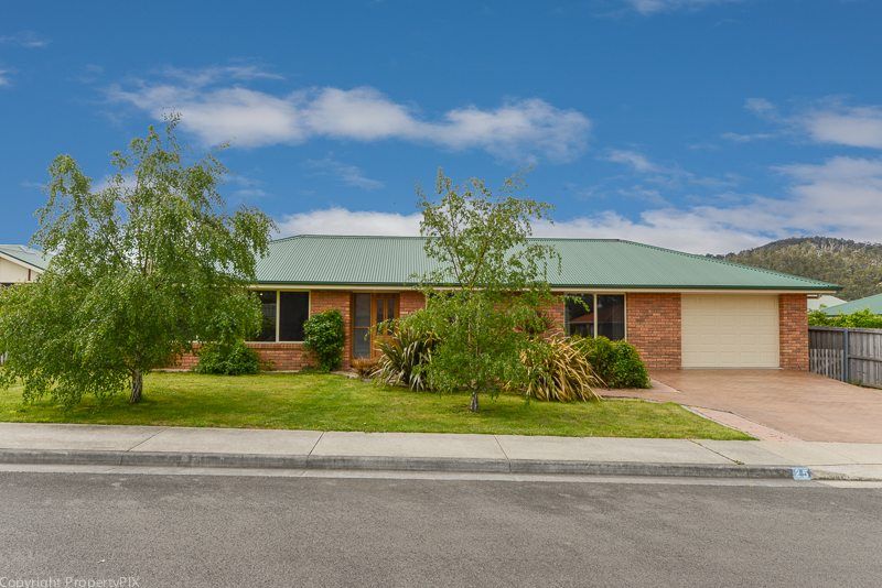 25 Manor Gardens, KINGSTON TAS 7050