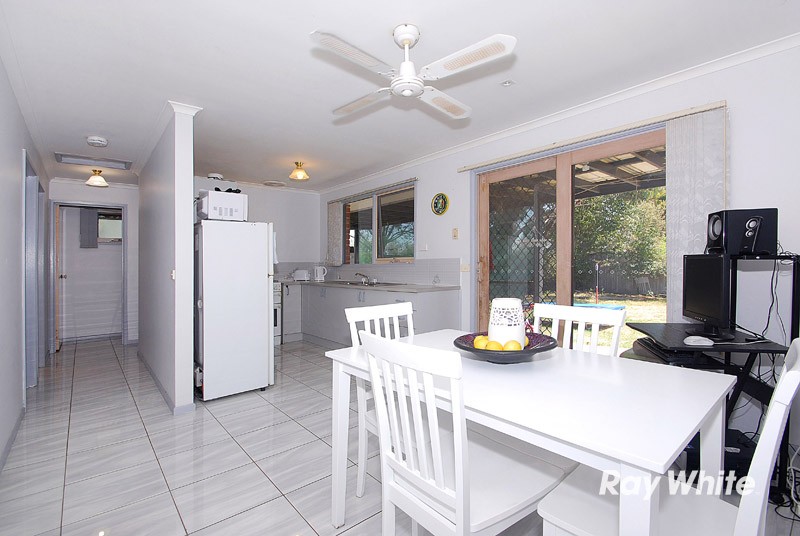 17 Caroline Cresent, CRANBOURNE WEST, VIC 3977