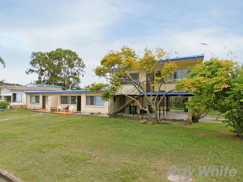 15 View Street, WOODY POINT, QLD 4019