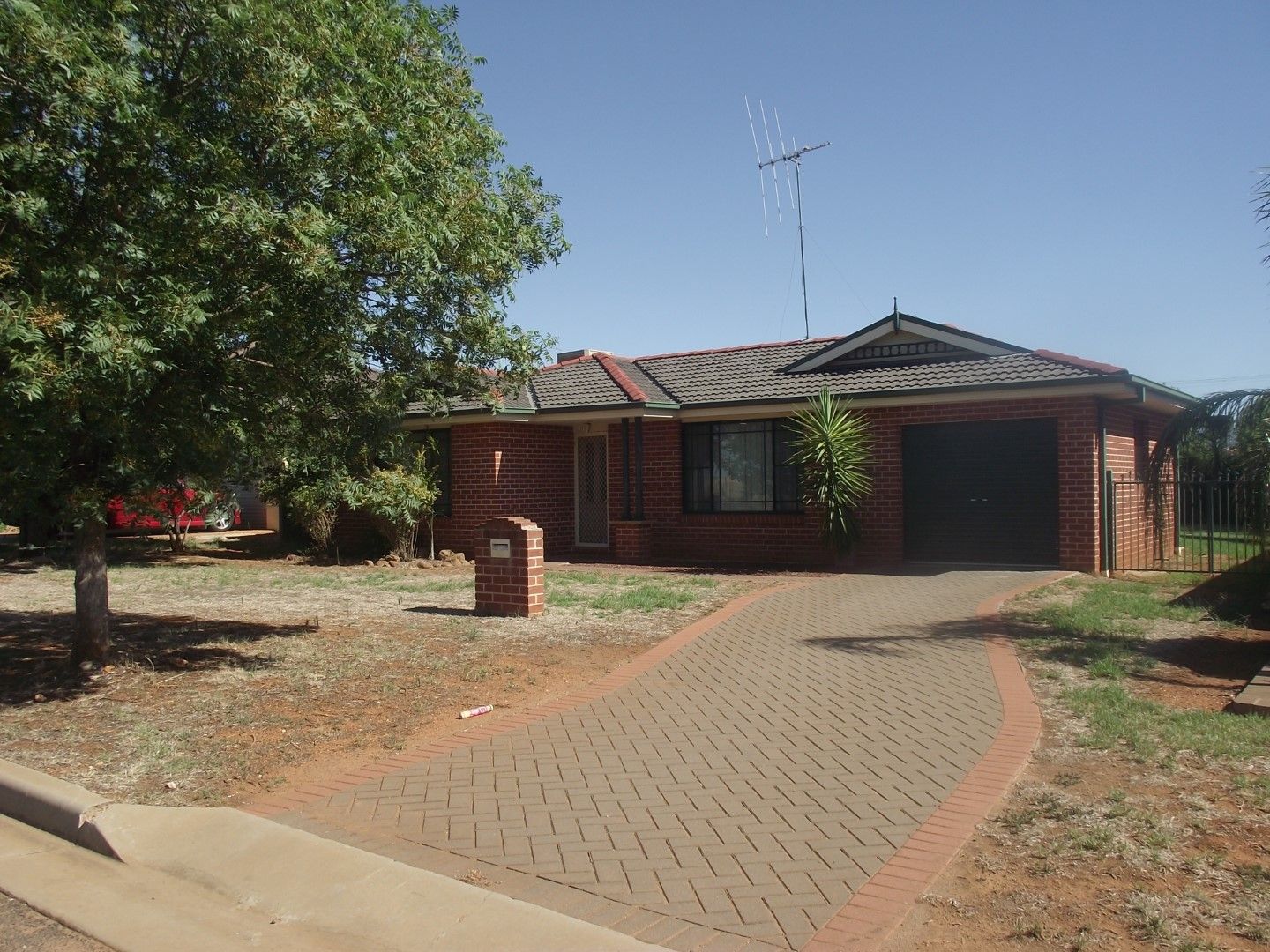 64 Best Street, PARKES NSW 2870