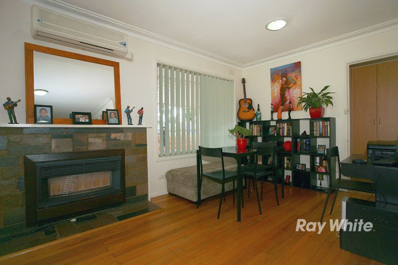 9 Cranbourne Drive, CRANBOURNE, VIC 3977