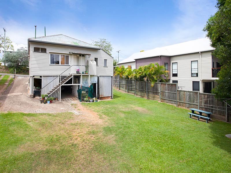 16 Penrose Street, AUCHENFLOWER, QLD 4066