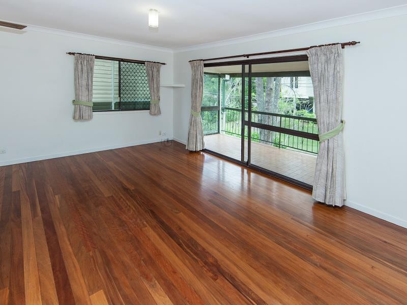 25 Rosewood Street, BARDON, QLD 4065