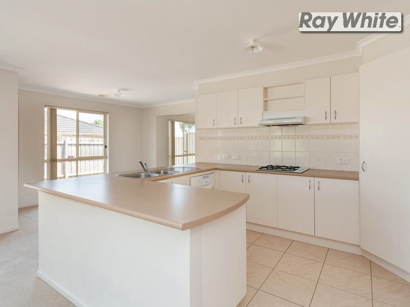 10 Lovely Meadows Court, ROSEBUD, VIC 3939