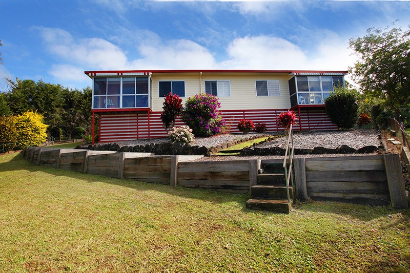 3 Maple Avenue, MAPLETON, QLD 4560
