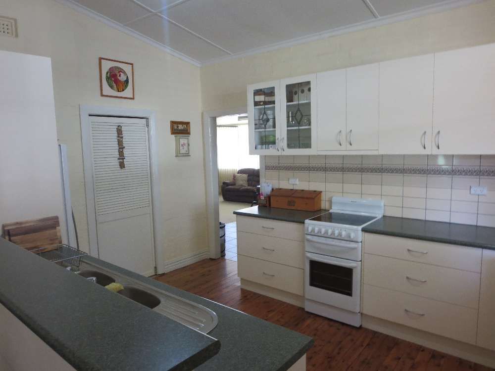 1 Edward Street, CULCAIRN, NSW 2660