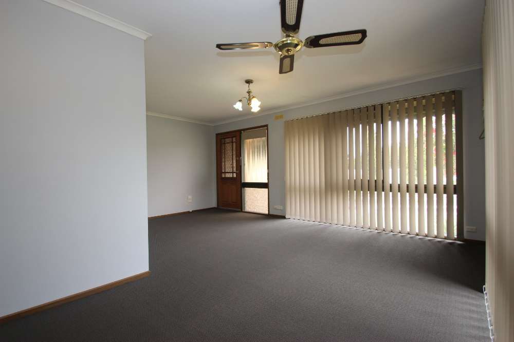 11 Sunnyside Crescent, WALLA WALLA, NSW 2659