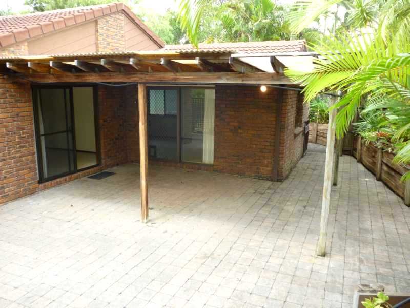15 Bennelong Court, KULUIN, QLD 4558