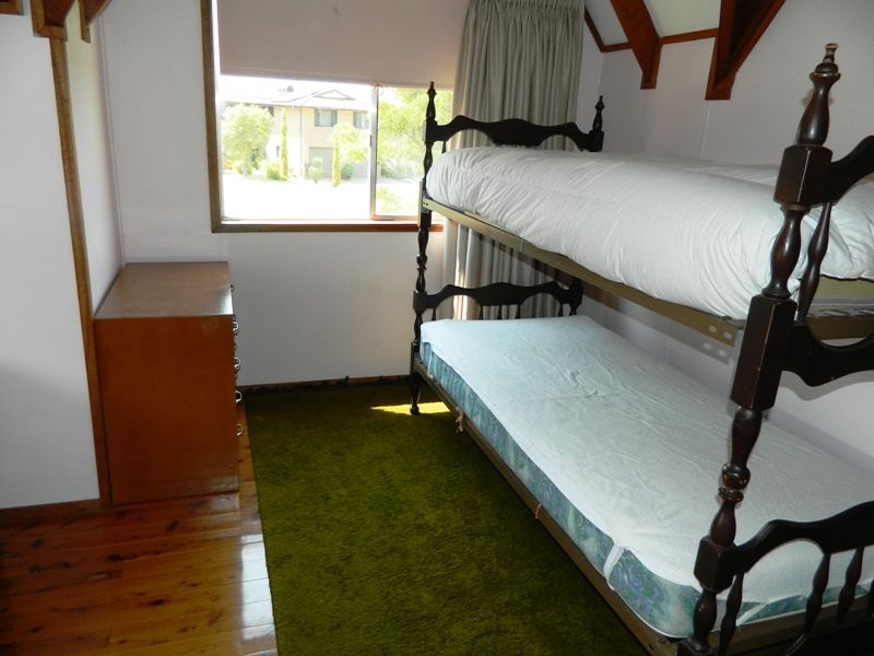 87 Carroll Avenue, MOLLYMOOK, NSW 2539