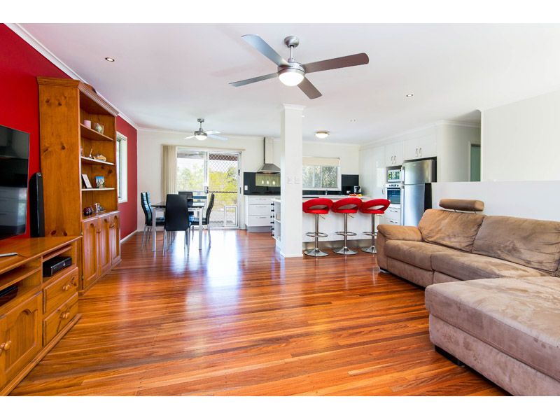 11 Rholanda Crescent, SPRINGWOOD, QLD 4127