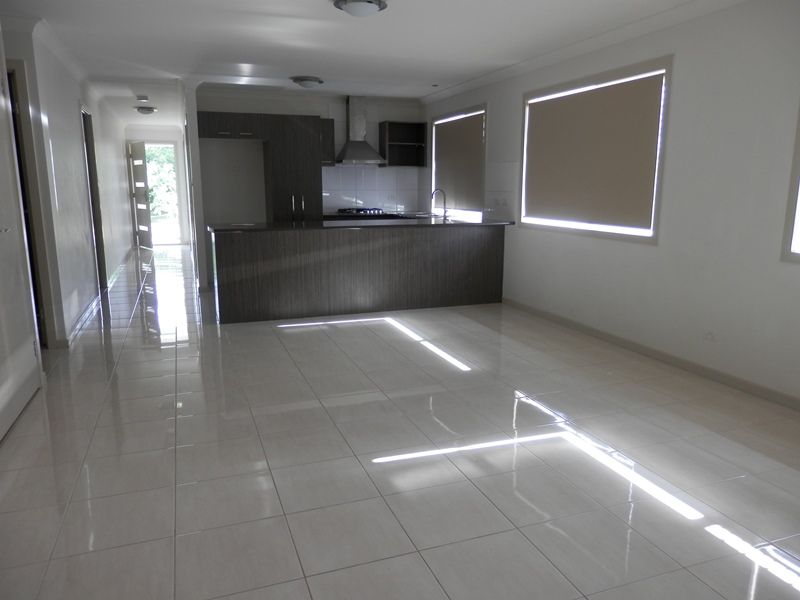 1/33 Nixon Drive, NORTH BOOVAL, QLD 4304