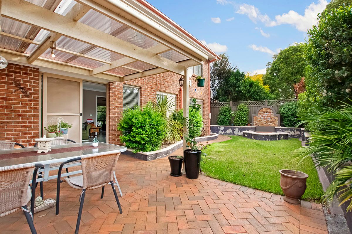2/16 Amberwood Place, MENAI, NSW 2234