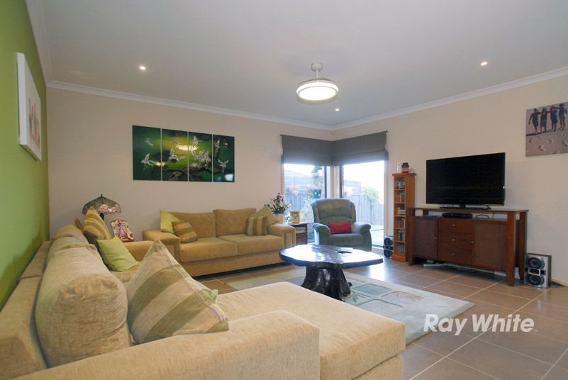 43 Donohue Street, CRANBOURNE EAST, VIC 3977