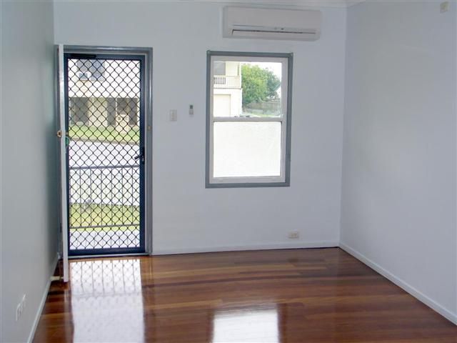 2/28 Paterson Street, WEST GLADSTONE, QLD 4680