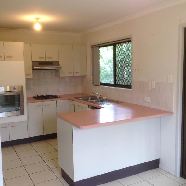 70 Colllins Road, EVERTON HILLS, QLD 4053